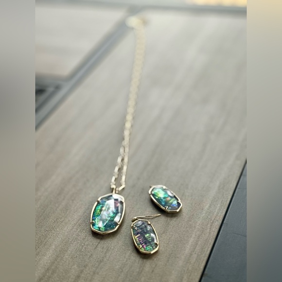 Kendra Scott Elle Drop Earrings, Reid Long Pendant | Lilac Abalone Set | Retired - Picture 6 of 10